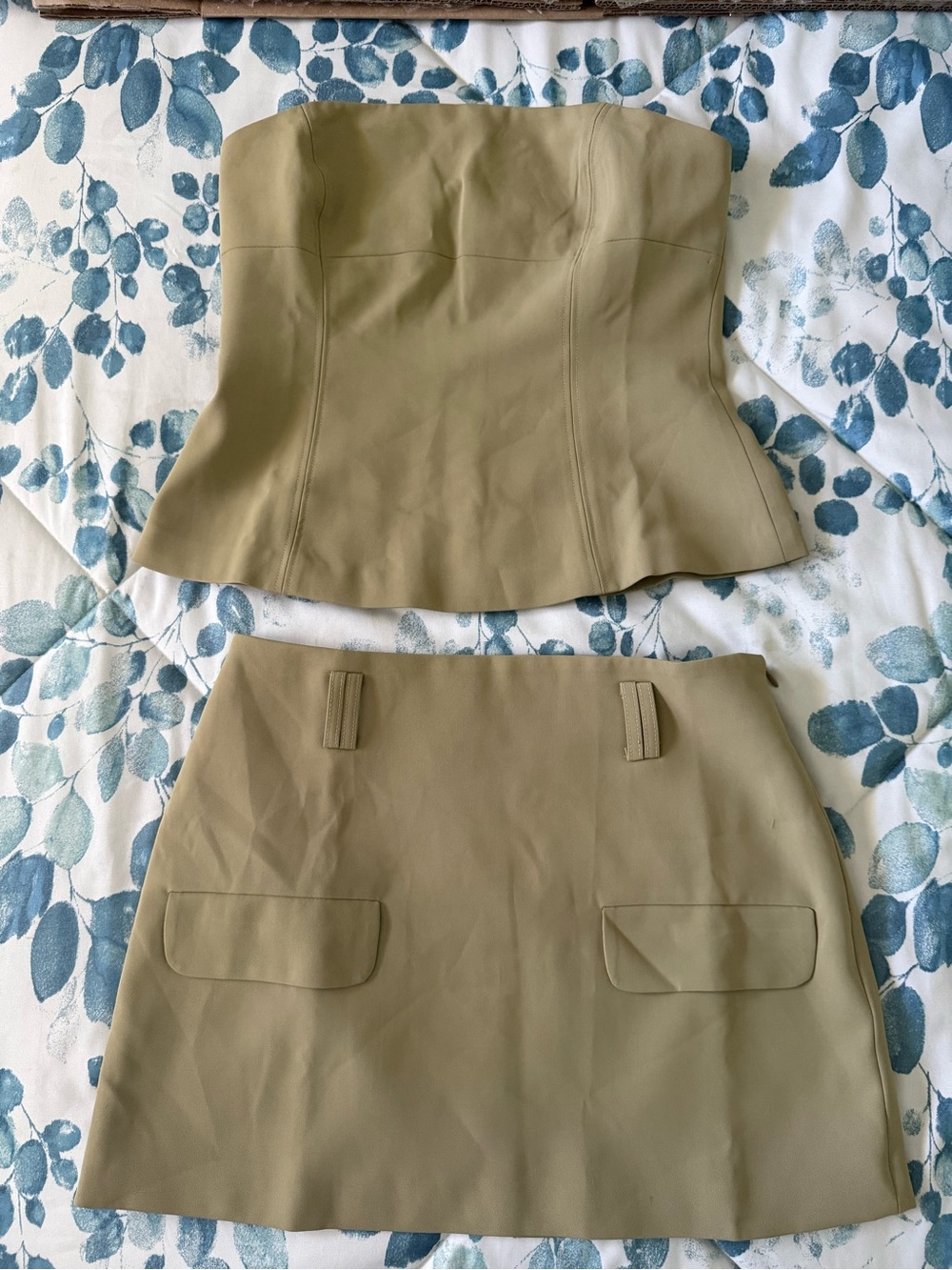 Green Skirt set
